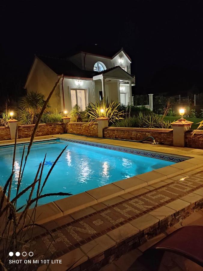 Villa Angelina Montévrain Exterior photo
